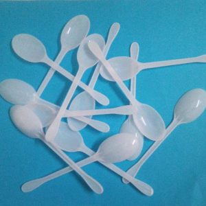 PLASTIC TEASPOONS